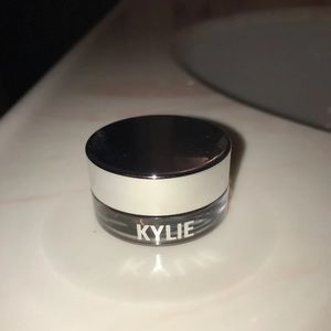 KYLIE COSMETICS GLITTER EYESHADOW